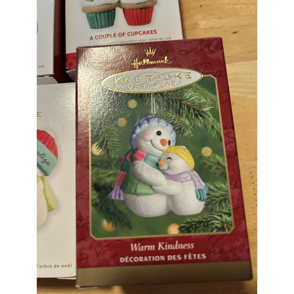 Hallmark Keepsake Ornaments Snowman Lot Of 7 Cupcakes Hugs Ice Skating Snowflake